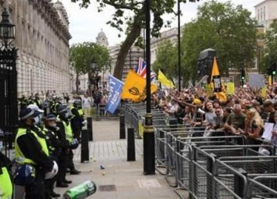 اعتراضات گسترده علیه قواعد کرونایی دولت در انگلیس